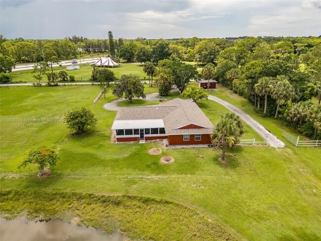 25 SW Appaloosa St in Stuart, FL - Building Photo - Building Photo