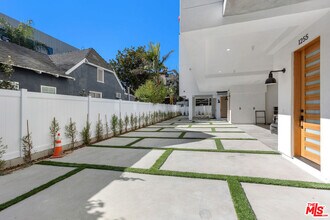 1253 N Gower St in Los Angeles, CA - Building Photo - Building Photo