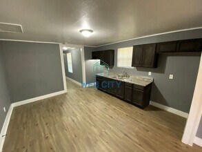 3527 S Harwood St in Dallas, TX - Building Photo - Building Photo