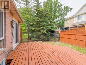 1144 Barclay Cir in Milton, ON - Building Photo - Building Photo