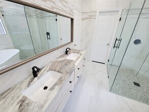 11130 Celano Dr in Richmond, TX - Foto de edificio - Building Photo