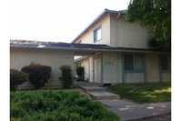 1903 Shadow Brook Dr in Merced, CA - Foto de edificio - Building Photo