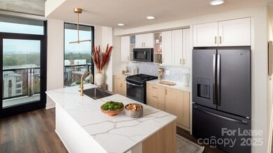 124 E Kingston Ave, Unit B2-B in Charlotte, NC - Building Photo - Building Photo