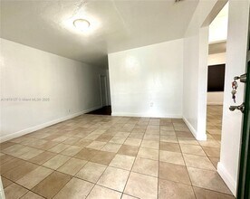 1941 NE 157th Ter in North Miami Beach, FL - Building Photo - Building Photo