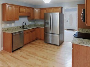 462 Buckler Dr in Lusby, MD - Building Photo - Building Photo