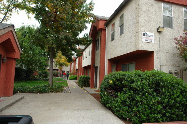 9 Lanterns in Chico, CA - Building Photo - Building Photo