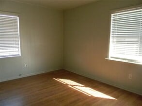 3018 Robinson Blvd in Texas City, TX - Building Photo - Building Photo