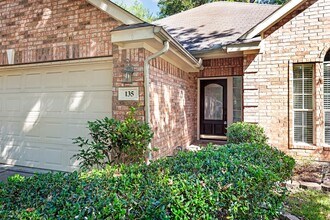 135 W Russet Grove Cir in Conroe, TX - Building Photo - Building Photo