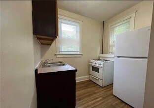 1418 Manss Ave in Cincinnati, OH - Building Photo - Building Photo