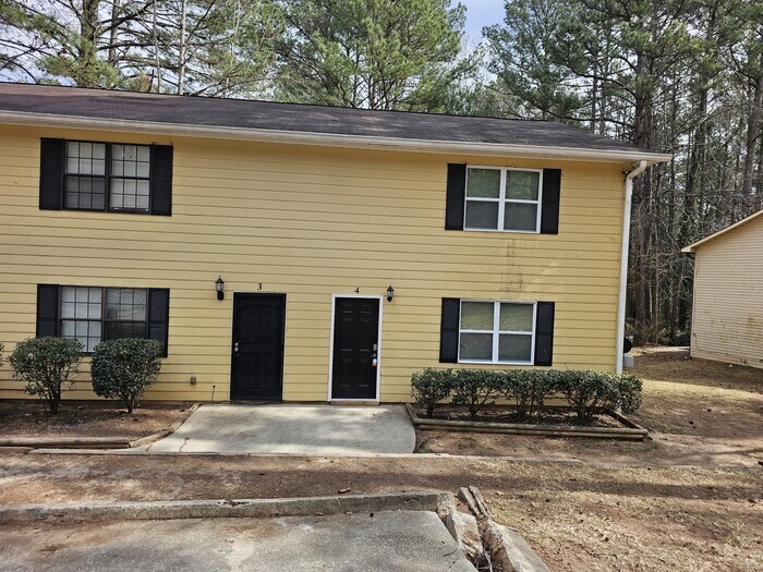 5950 Stonewall Dr in Union City, GA - Building Photo