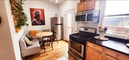 302 2nd St in Jersey City, NJ - Building Photo - Building Photo