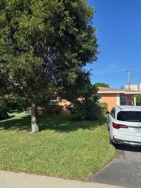 property at 212 NE 9th Ave