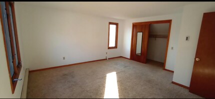 55 Worthen St in Pittsfield, MA - Foto de edificio - Building Photo