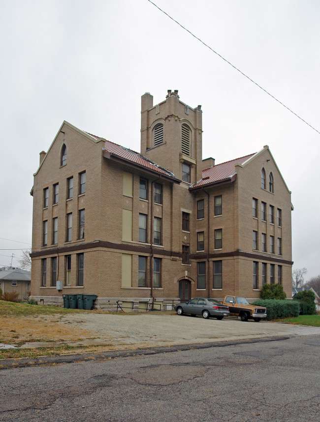 36 Seminary Ave in Dayton, OH - Foto de edificio - Building Photo