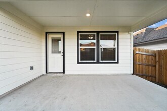 136 Watch Hl in Jarrell, TX - Building Photo - Building Photo