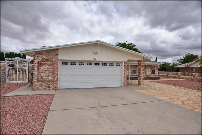 property at 10824 Pico Norte Rd