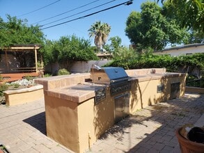 17961 Lull St in Reseda, CA - Building Photo - Building Photo