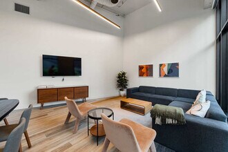 853 W Blackhawk St, Unit FL6-ID1466141P in Chicago, IL - Foto de edificio - Building Photo