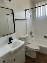 8126 Owensmouth Ave in Los Angeles, CA - Building Photo - Building Photo