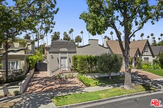 245 N Wetherly Dr in Beverly Hills, CA - Building Photo - Building Photo