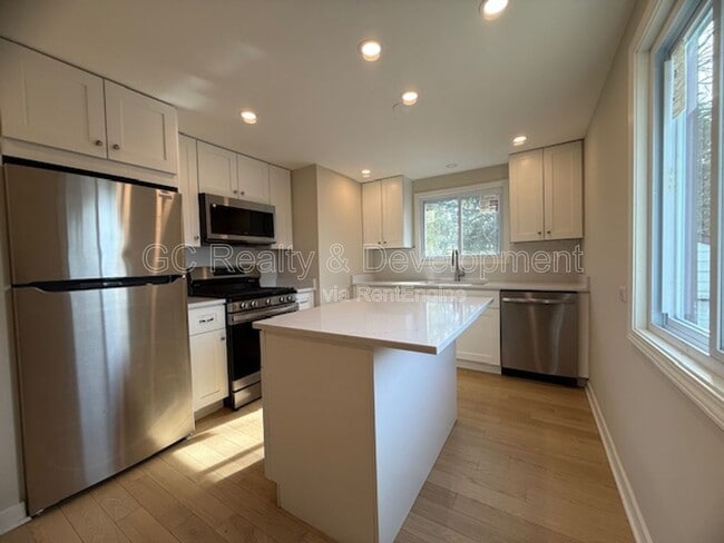 3233 Twyford Rd in Waukegan, IL - Building Photo - Building Photo