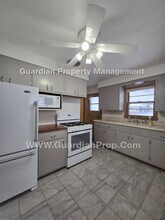 4433 Quincy St NE in Minneapolis, MN - Building Photo - Building Photo