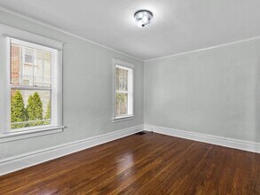 2234 Yale Ave in Maplewood, MO - Building Photo - Building Photo