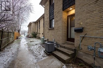 500-500 Southdale Rd E in London, ON - Building Photo - Building Photo