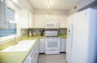 10443 Ghentwood Row, Unit Room A in Blue Ridge Manor, KY - Building Photo - Building Photo