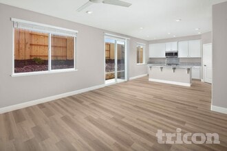 11645 Rocco Pl in Rancho Cordova, CA - Foto de edificio - Building Photo