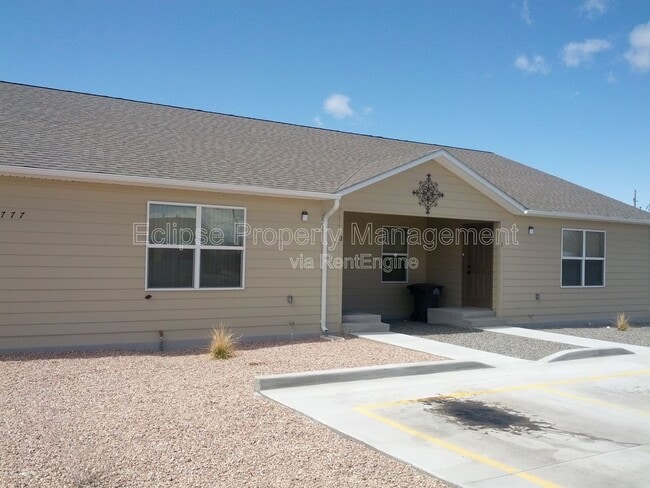 1777 Edison Ave in Alamosa, CO - Building Photo - Building Photo
