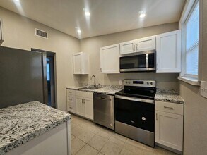 703 W Veterans Dr in Perry, FL - Building Photo - Building Photo