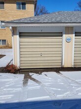 3403 15th Ave, Unit 4 in Rock Island, IL - Building Photo - Building Photo
