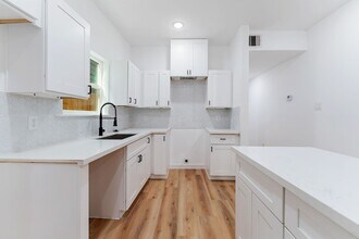 9318 Firnat St in Houston, TX - Building Photo - Building Photo