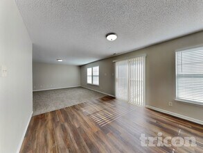 9017 Southernwood Way in Indianapolis, IN - Building Photo - Building Photo