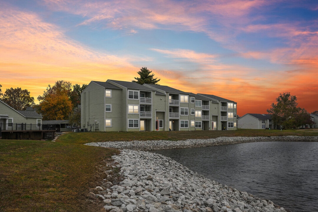 Pier 39 Apartments & Townhomes in Indianapolis, IN - Building Photo