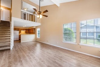 6315 Cattails Ln in Houston, TX - Foto de edificio - Building Photo