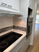 1405 Oak Grove Ave in Burlingame, CA - Building Photo - Building Photo
