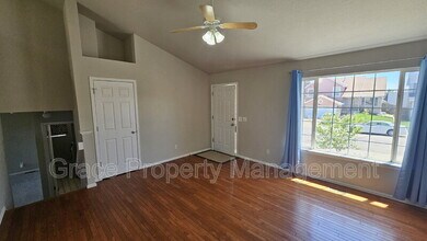 325 W 116th Ave in Northglenn, CO - Building Photo - Building Photo