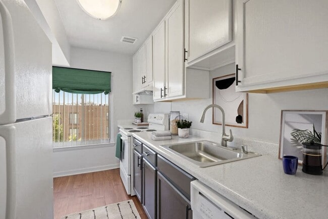 Washington Apartments* in Washington, DC - Building Photo - Building Photo