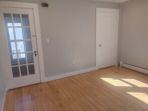 16 Wall St in Foxboro, MA - Building Photo - Building Photo