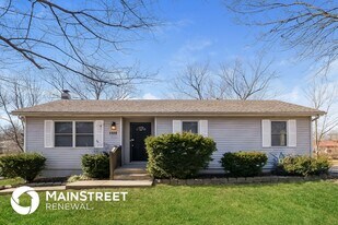 1702 NE White Dr, Unit 4 in Lee's Summit, MO - Building Photo