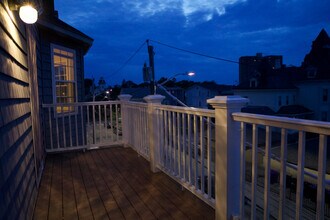 18 Spencer St, Unit 3 in Providence, RI - Foto de edificio - Building Photo