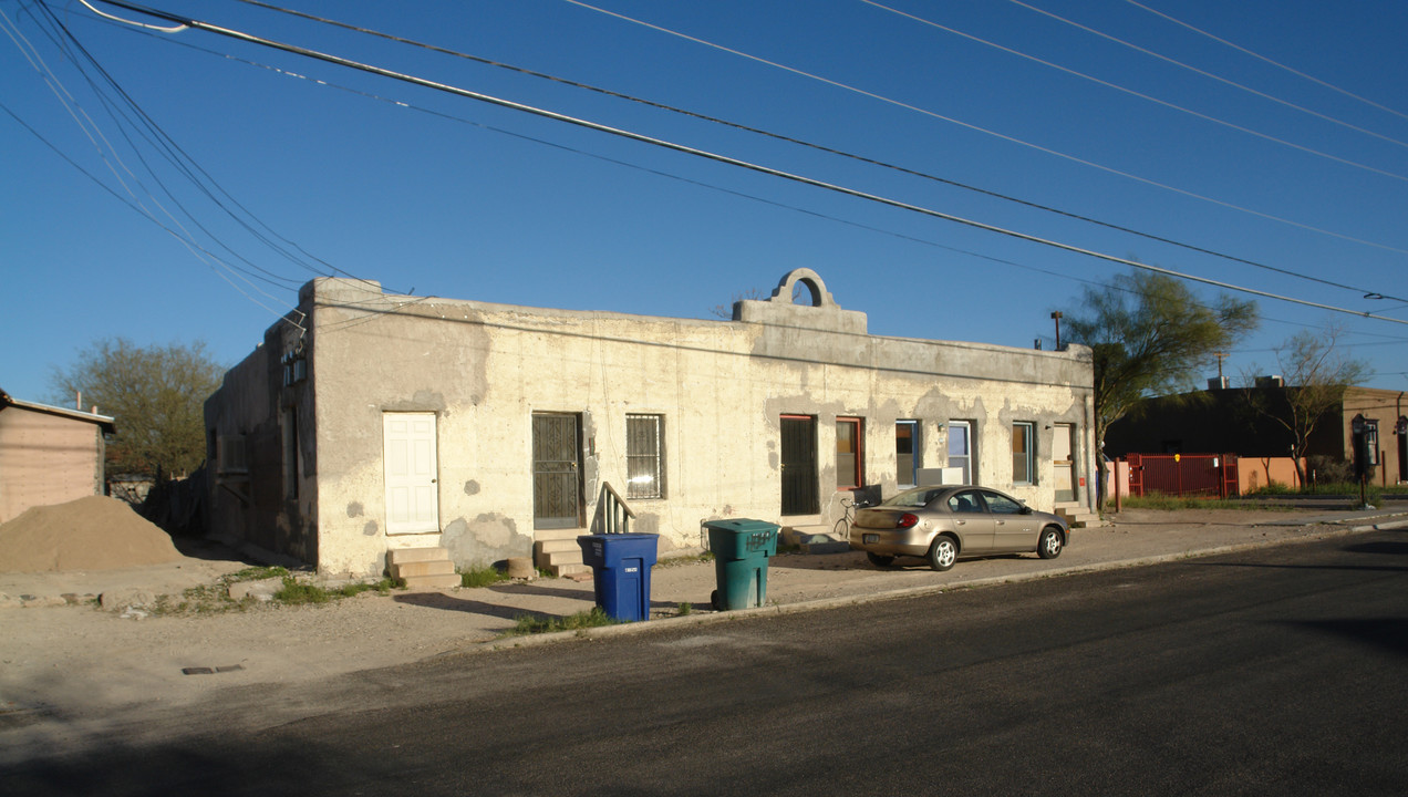 829-835 S 8th Ave in Tucson, AZ - Building Photo