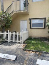 15699 SW 73rd Cir Terrace in Miami, FL - Building Photo - Building Photo