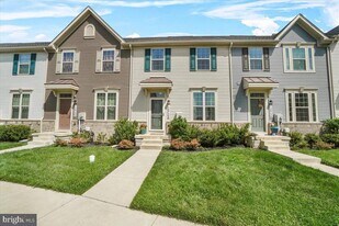 10732 Lamoka Ln in New Market, MD - Building Photo