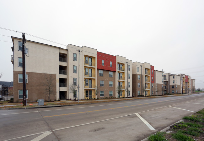 Post Oak Apartments in McKinney, TX - Building Photo - Building Photo