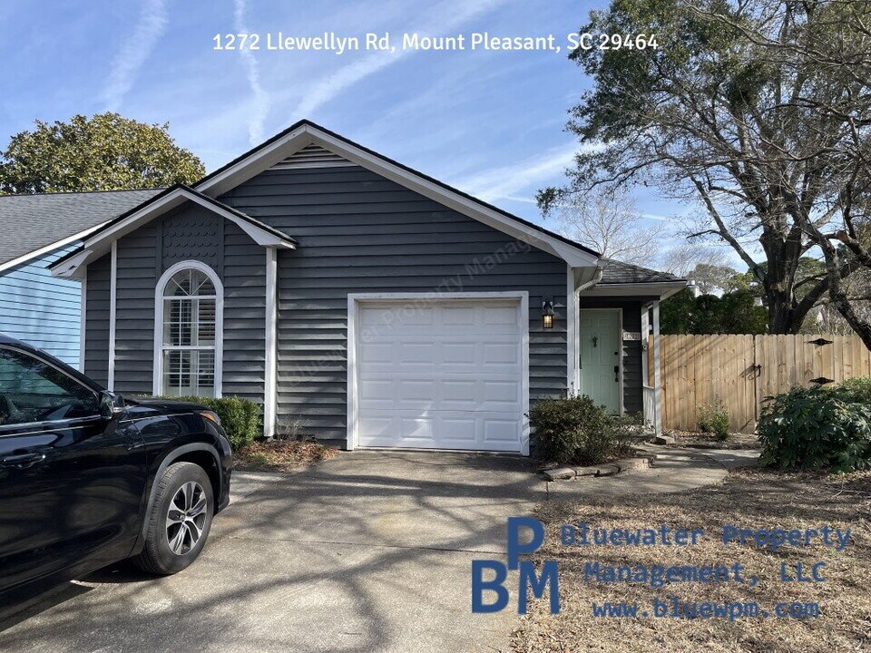 1272 Llewellyn Rd in Mount Pleasant, SC - Building Photo