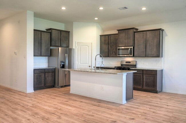 31603 Zoe Pt in Hockley, TX - Foto de edificio - Building Photo