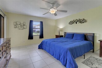131 Cypress Way E in Naples, FL - Building Photo - Building Photo